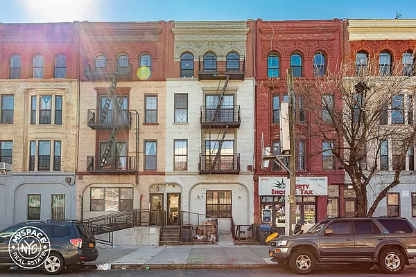 Rented by MySpaceNYC | media 12