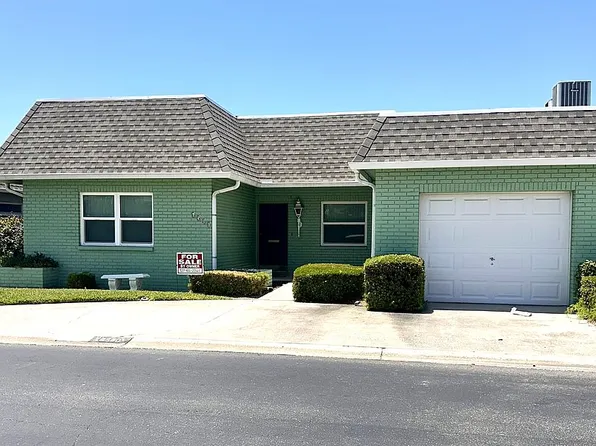 6580 Golden Horseshoe Dr, Seminole, FL 33777