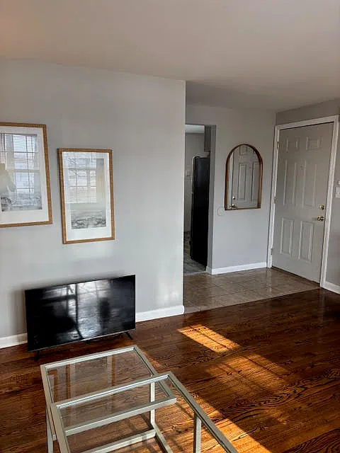 2 bed, 800 sqft, $1,695 — Photo 4