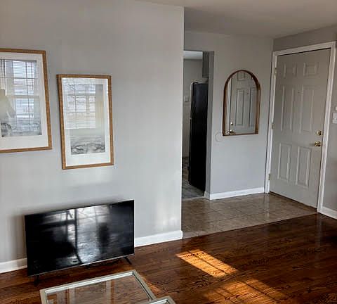 4th image of 105 N Willow St APT 8