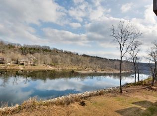 690 Fall Creek Dr APT 11, Branson, MO 65616