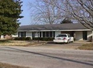 1731 S M St, Rogers, AR 72756
