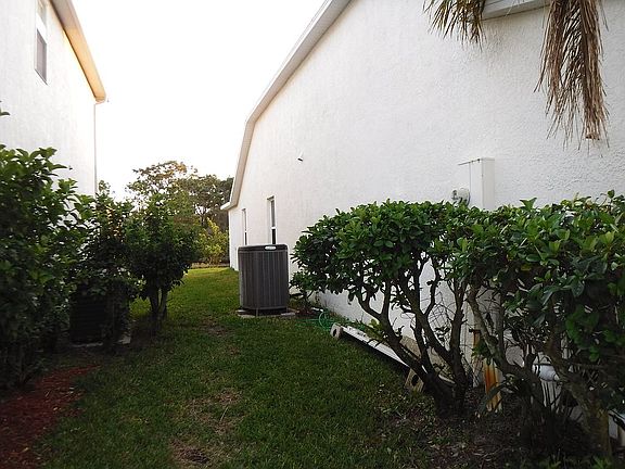 5th image of 4144 Fenrose Cir