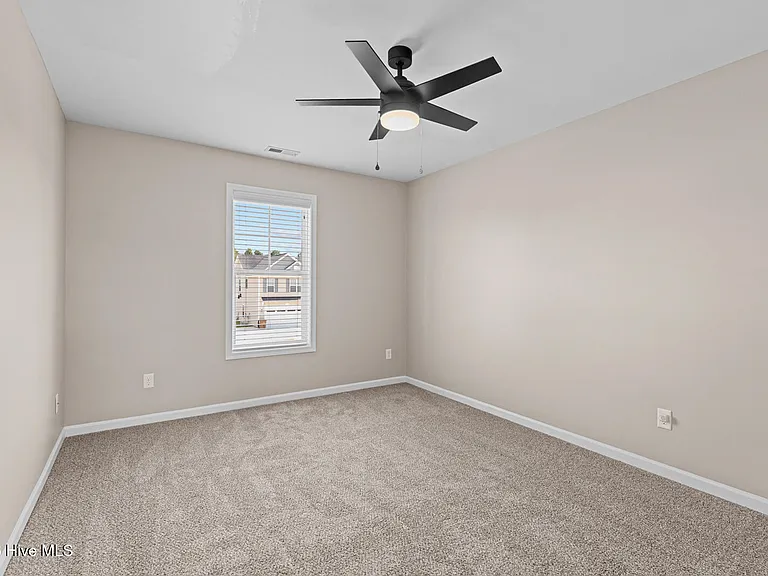 403 Zircon Ct — Photo 16