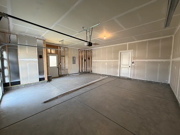 7150 Maidstone Cv — Photo 29