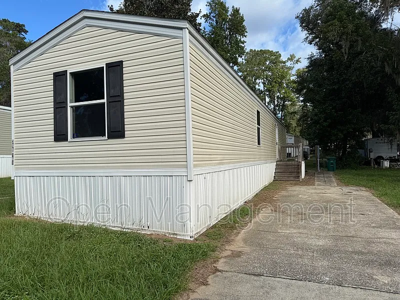 2 bed, 2.0 bath, 840 sqft, $1,185 — Photo 1