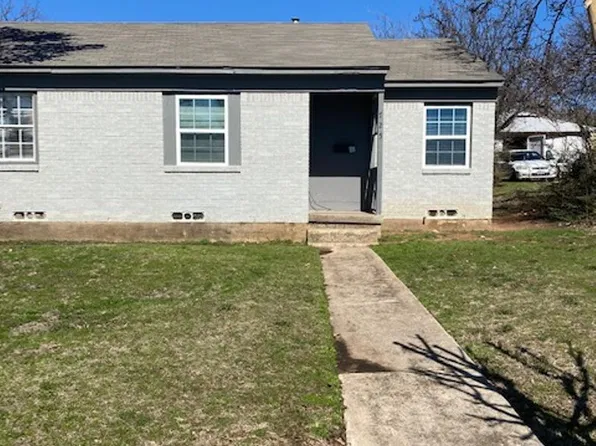 725 Woodland St, Denton, TX 76209