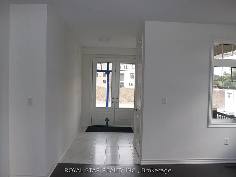 69 Bluebird Blvd — Photo 2