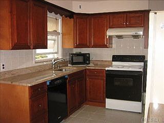 2nd image of 434 Saint Joseph Pl