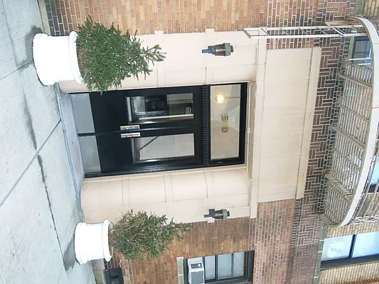 524 East 88th Street