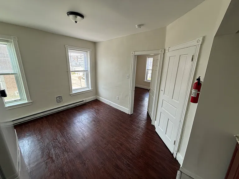 218 Walnut St — Photo 17