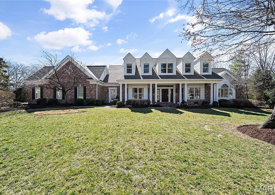 1st image of 16 Outer Ladue Dr