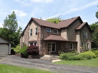 90 Sheridan Rd, Bergen, NY 14416