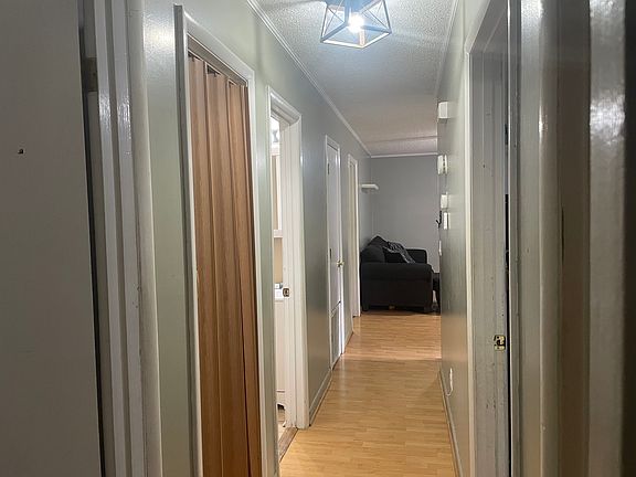 4th image of 2920 Valley View Cir