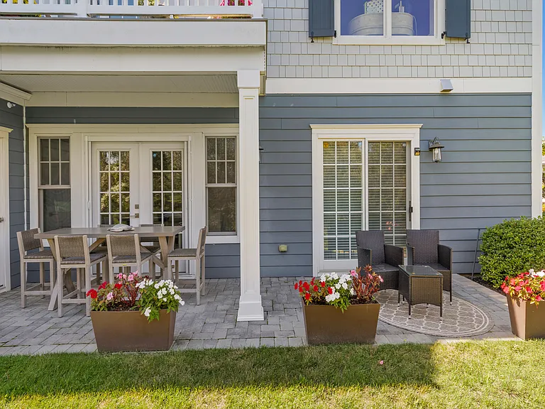 30 Village Green Dr — Photo 17
