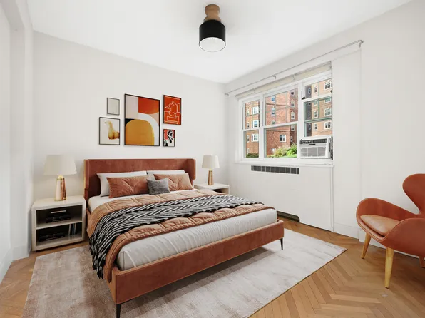 160 Cabrini Boulevard image 4 of 11