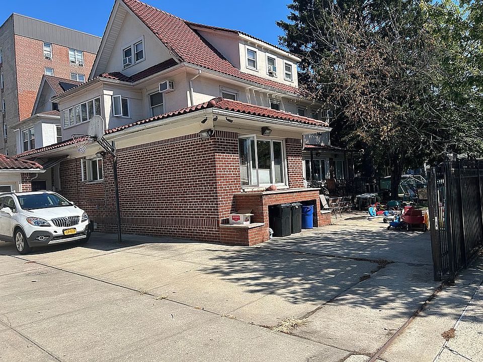 2nd image of 1009 E 19th St