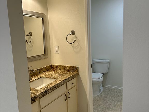 4th image of 505 Arundell Cir #505