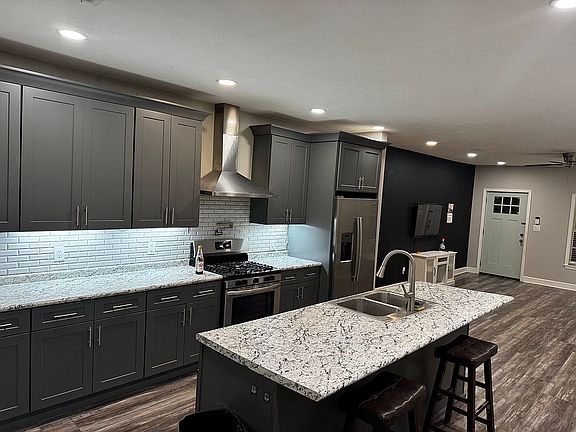 5th image of 433 3rd Ave