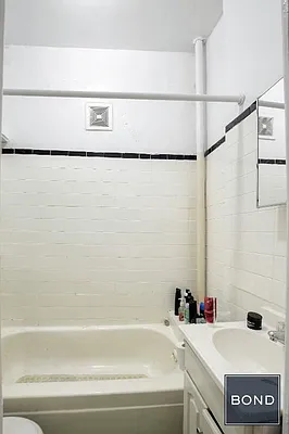 Rented by Bond New York | media 25