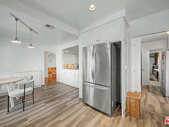 5th image of 10530 Dolan Ave
