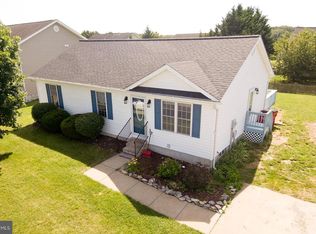 38 Taft Dr, Inwood, WV 25428