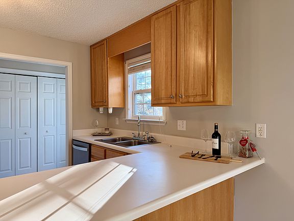 5th image of 1024 S Philwood Ct #1024