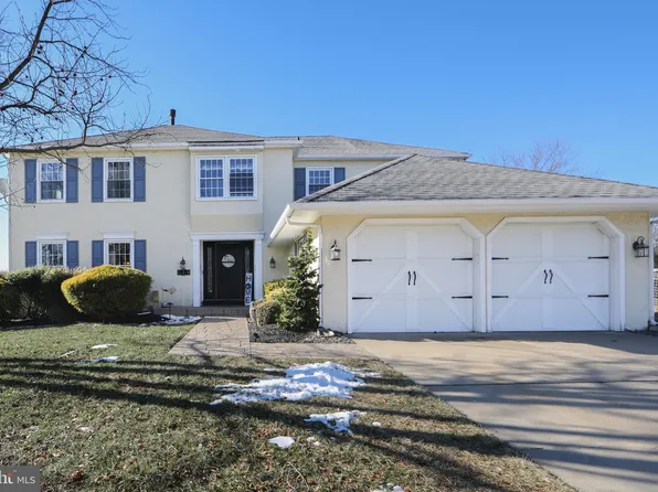 219 Willowbrook Dr, Sewell, NJ 08080