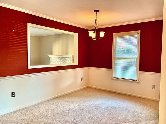 5th image of 434 Westfield Dr