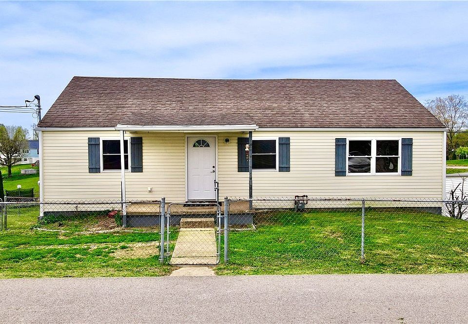 1st image of 1015 Moore Ave