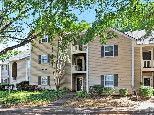 3200 Selwyn Farms Ln APT 2, Charlotte, NC 28209