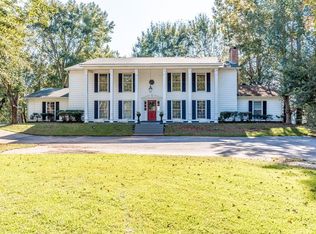 2320 W Hillwood Dr, Mobile, AL 36605
