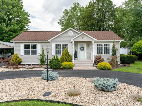 302 14th St, Grottoes, VA 24441