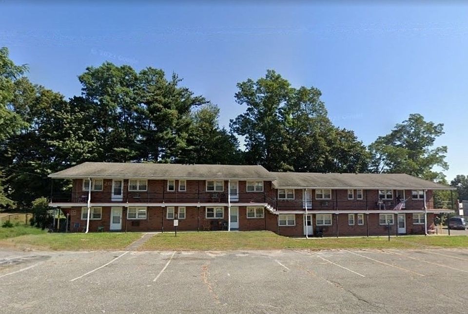 1st image of 438 Springfield St