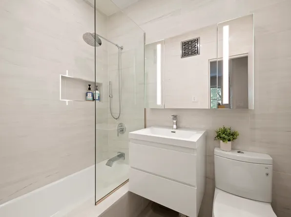134 East 16th Street 5/6 image 9 of 9