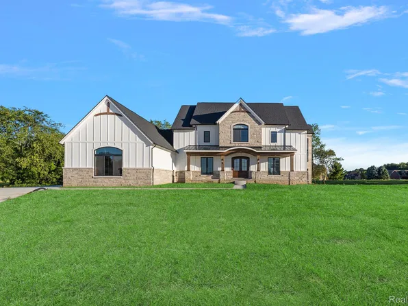 70298 Renata Ct, Romeo, MI 48065