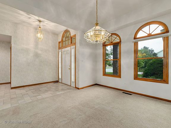 3rd image of 8879 Baron St