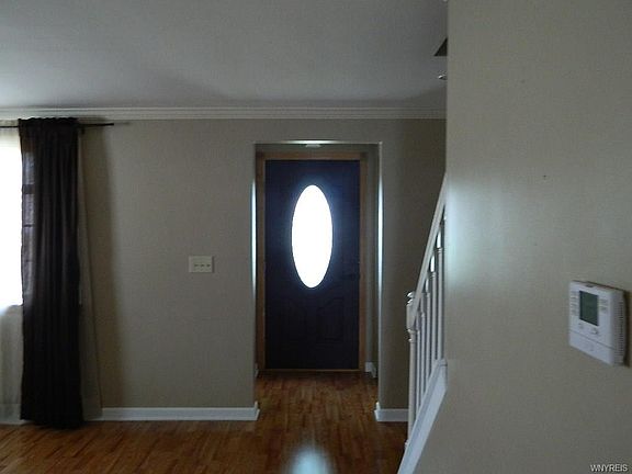 5th image of 4886 Chapman Pkwy