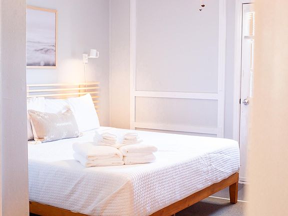 Master bedroom with king sized, highly rated 12" Zinus memory foam mattress