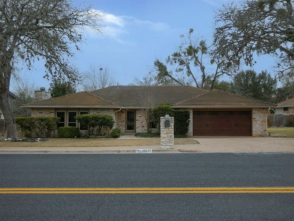 1st image of 10225 Pinehurst Dr