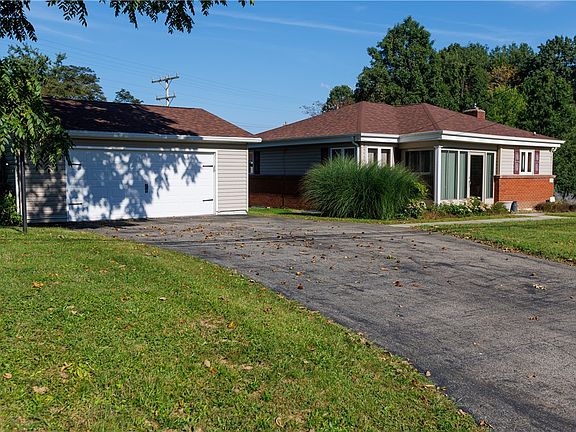 5th image of 100 Blaine Rd