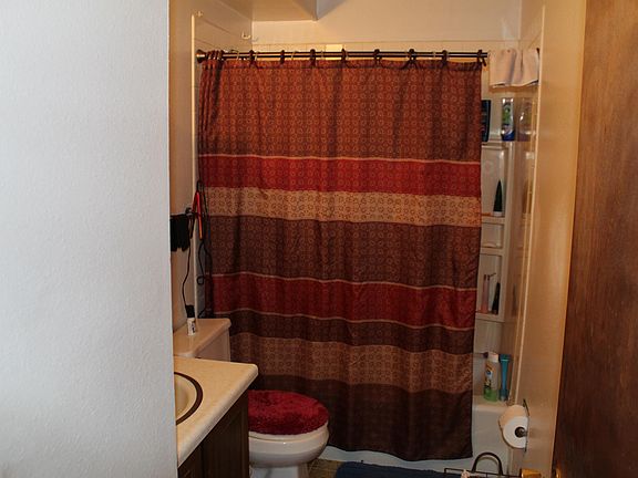 2nd image of 255 S Chestnut St #1