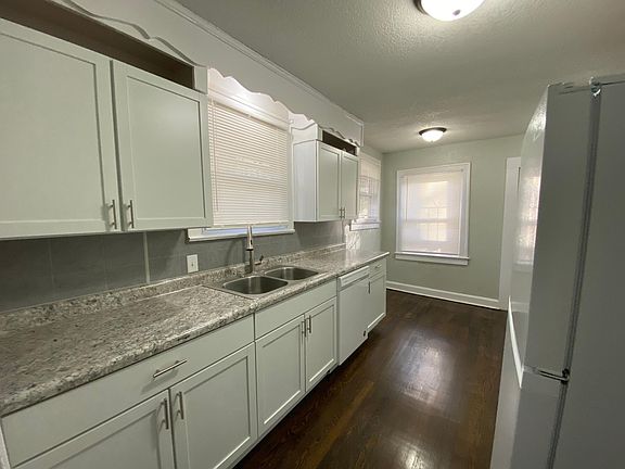5th image of 1811 E 67th St