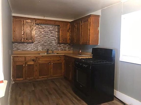 3rd image of 2130 Evans St