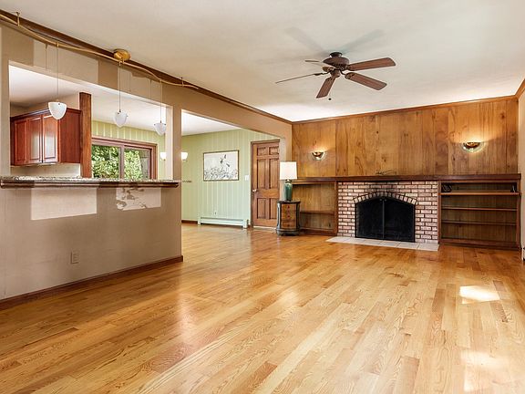 4th image of 2514 Mandrake Dr