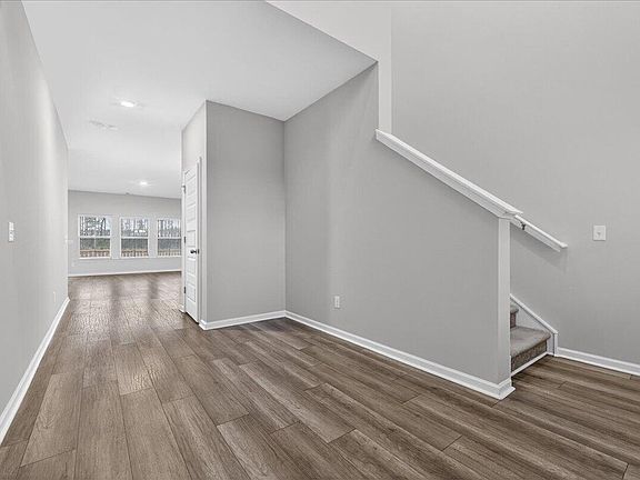 5th image of 221 Cypress Preserve Blvd