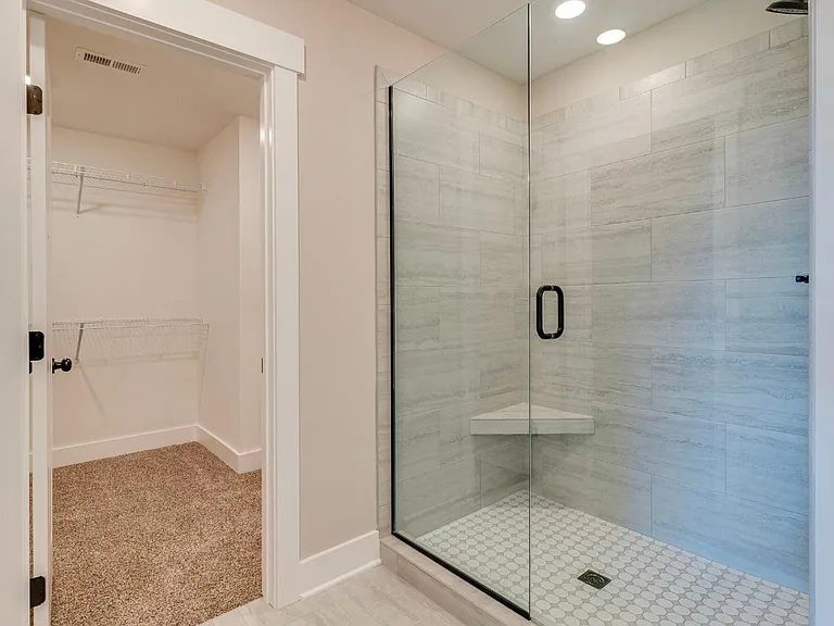 2218 S Williams Rd — Photo 10