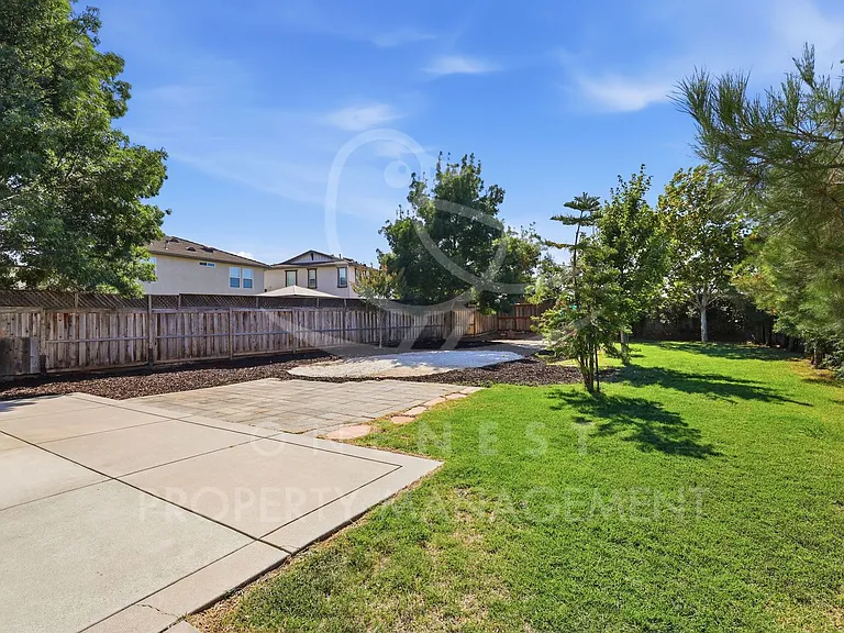 2708 Woodfield Way — Photo 40