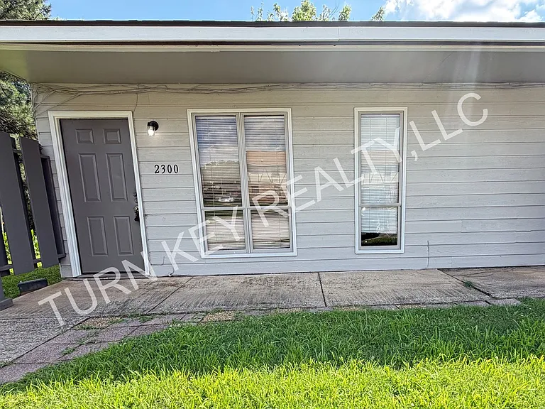 2300 Grayson Valley Cir — Photo 4