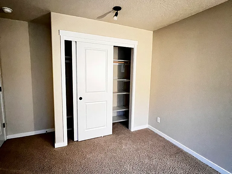 429 SW 202nd Ter — Photo 12
